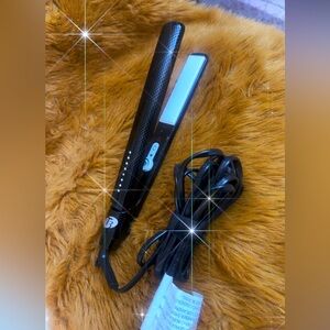 T3 Fahrenheit 450 model #53501 flat iron